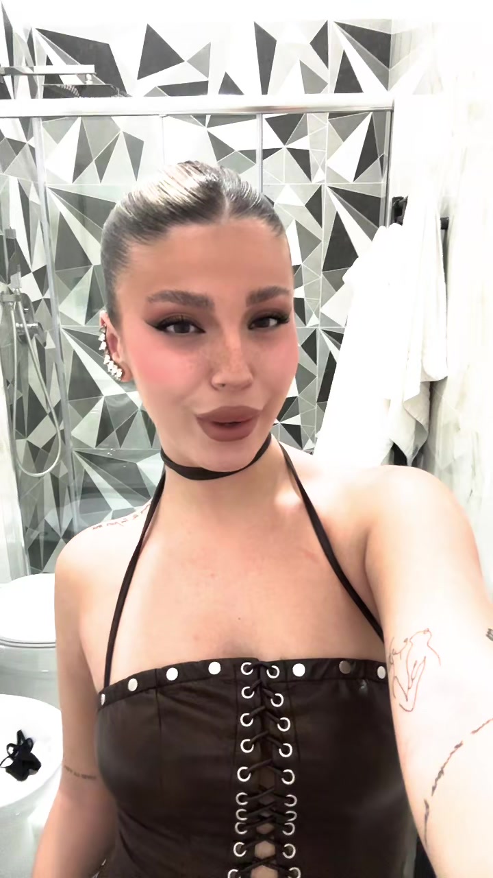 @syriaazzolini