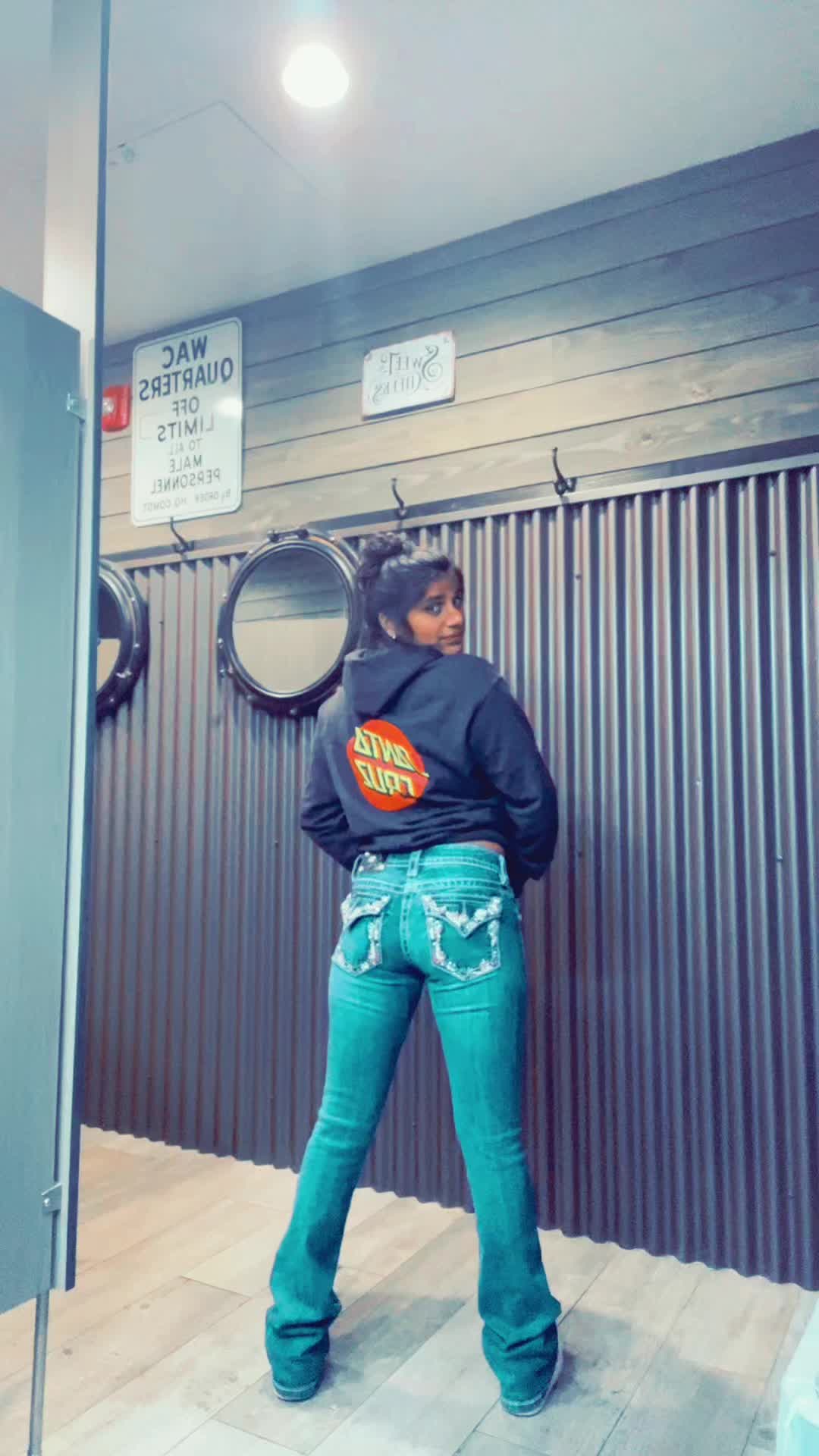 @Bhahawttie