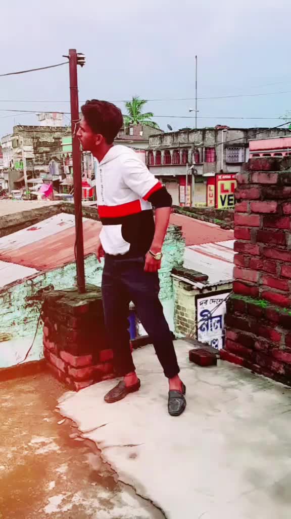 @I am on man army 😡