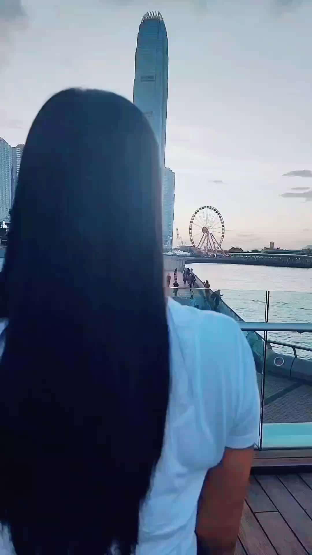 @rererenita85