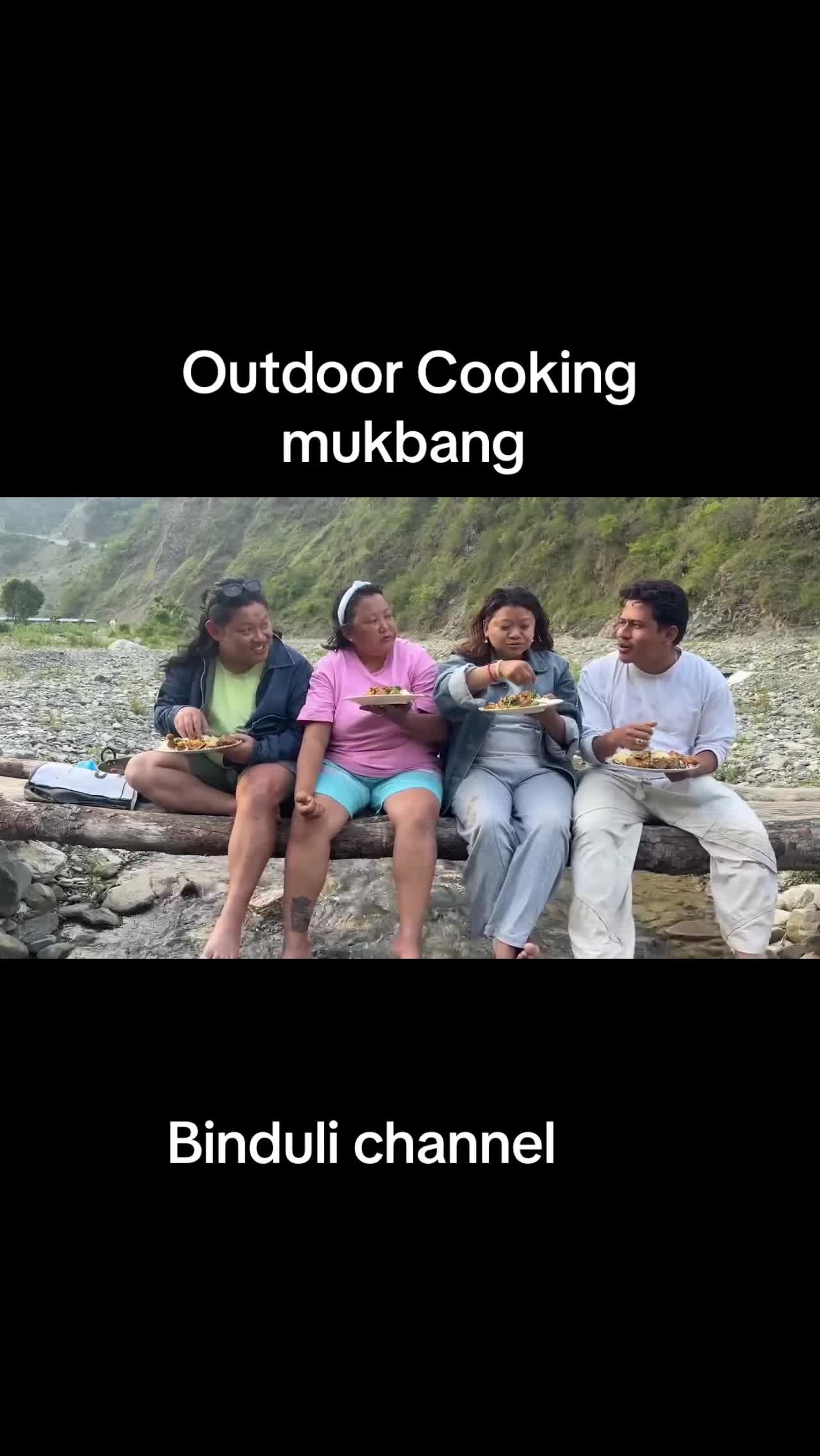 @Nepali Female vlogger