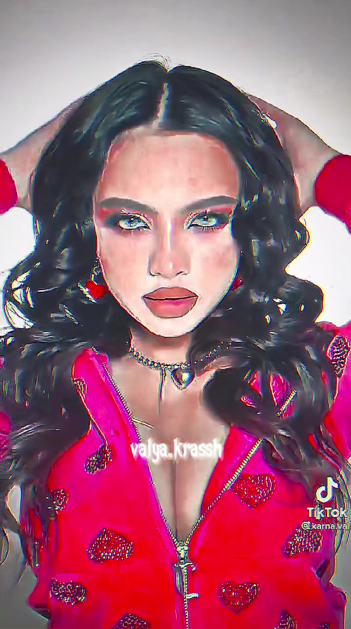 @ᴠᴀʟʏᴀ.ᴋʀᴀsʜ 🧋🥛🤍