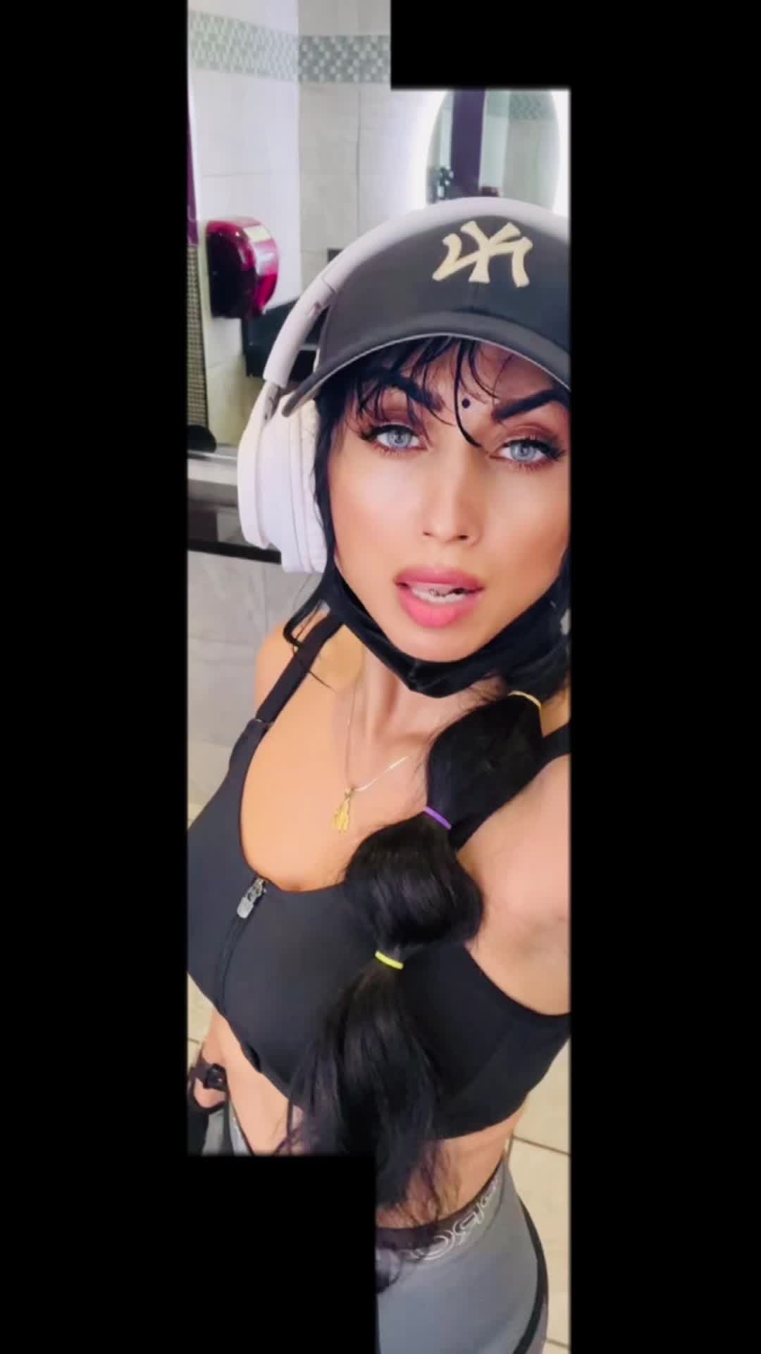 @🦋Preeti🦋