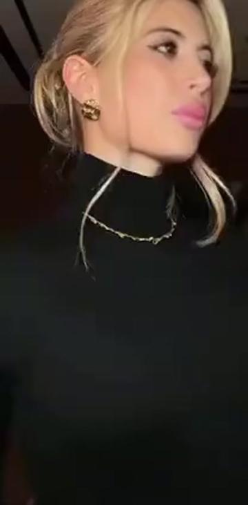@AnaidObscura