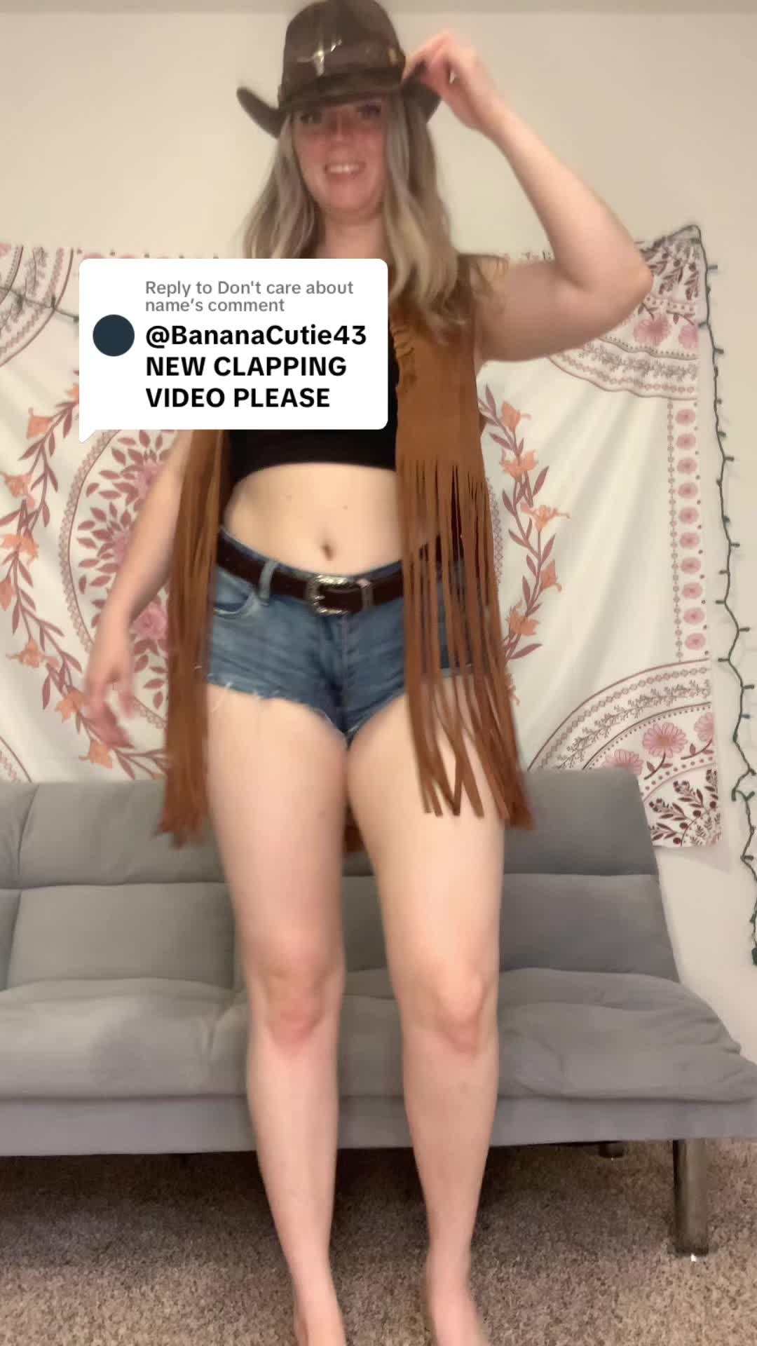 @BananaCutie43