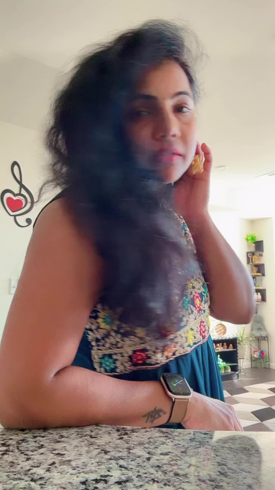 @Bharathi 👸👰