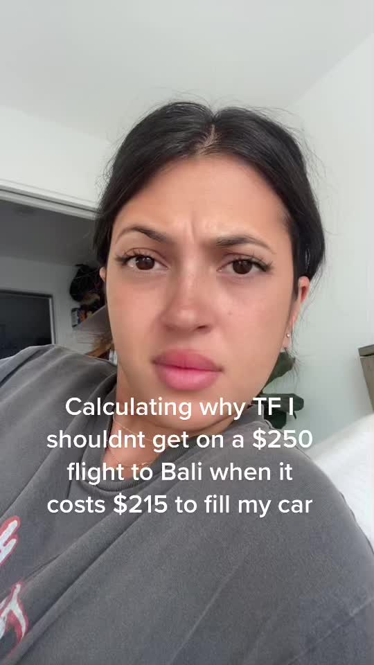 @courtneylar