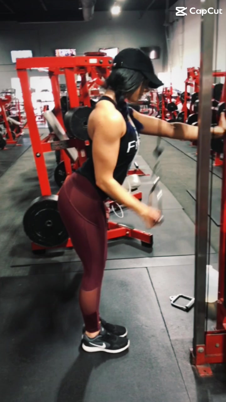 @Haley_Dominique