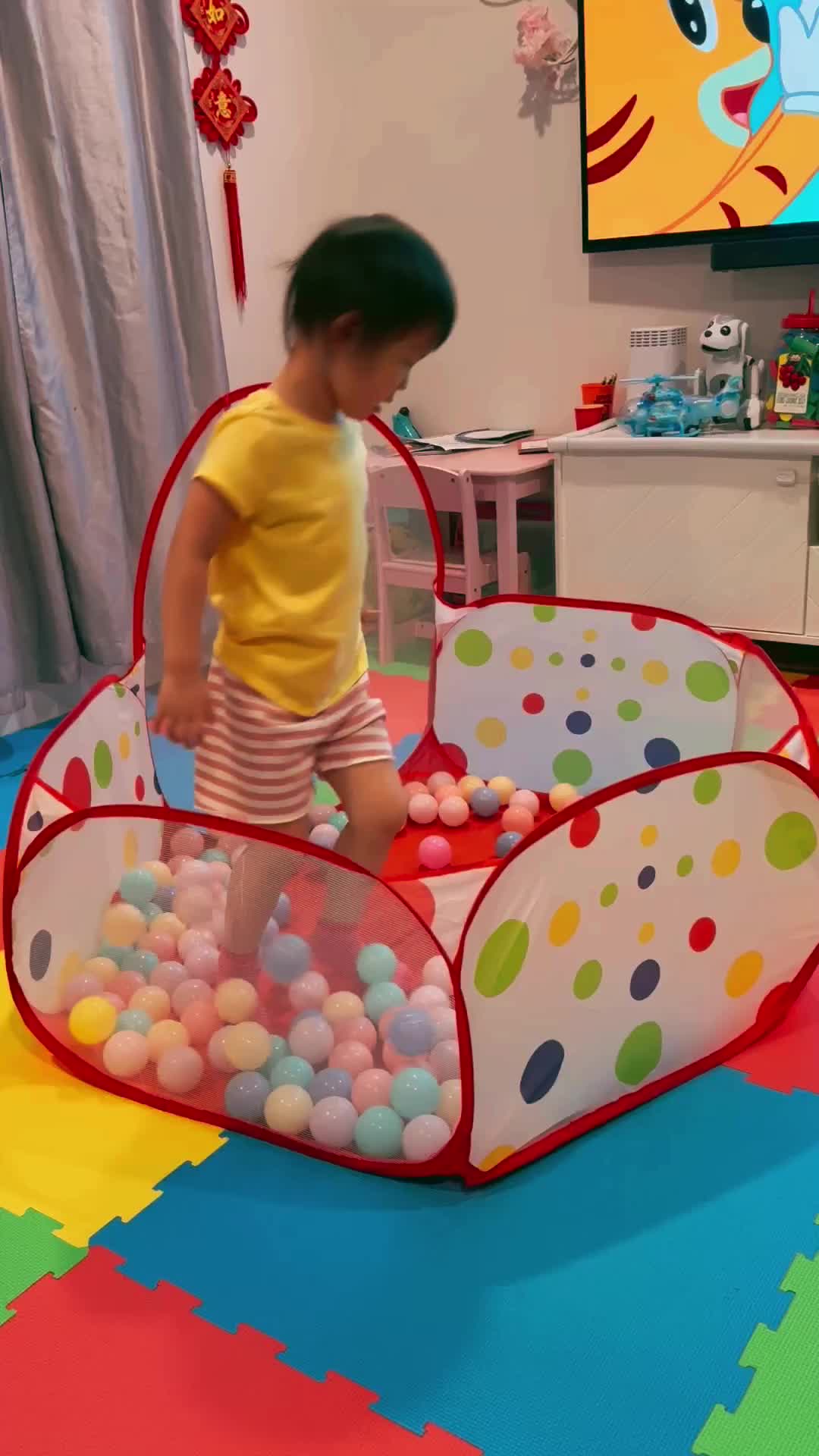 @Playing Toys