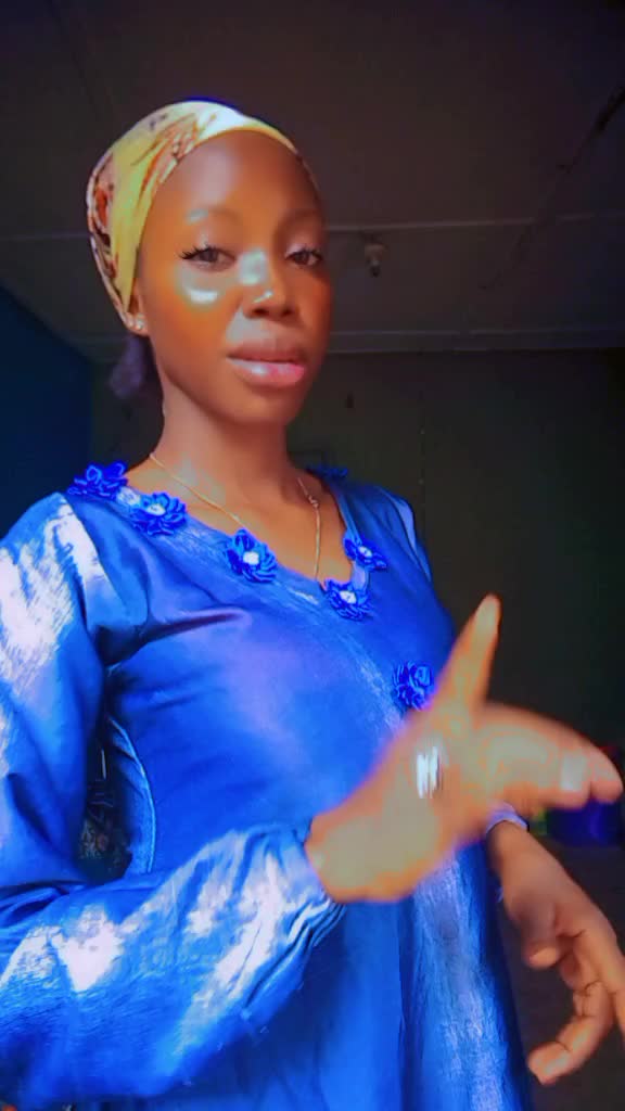 @Ewa_adeyemi