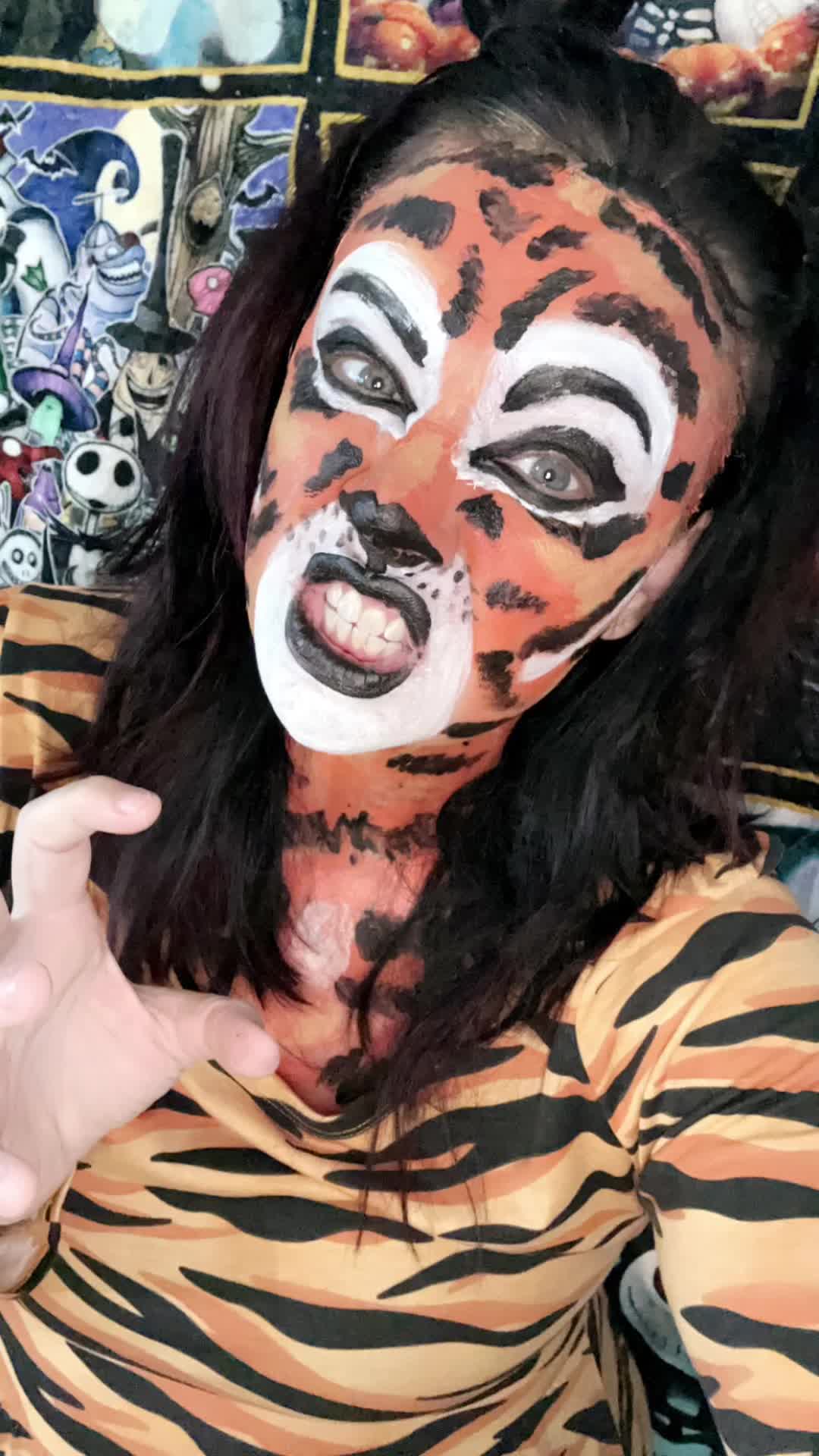 @troiannesimpson