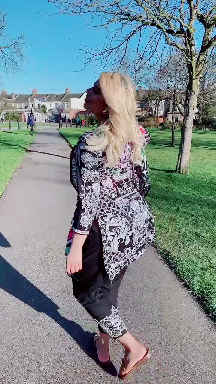 @Super_zara_