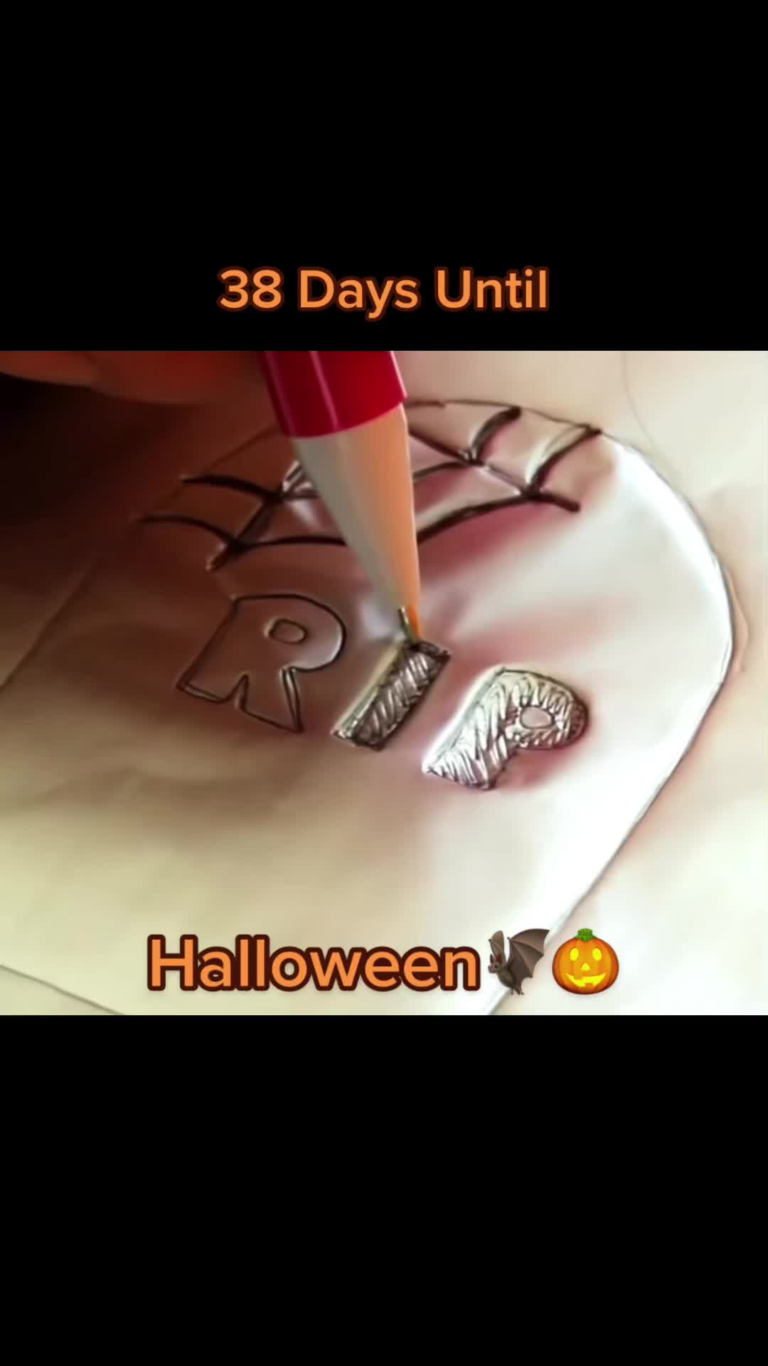 @𝑀𝑖𝑠𝑠 𝐻𝑎𝑙𝑙𝑜𝑤𝑒𝑒𝑛 🍂