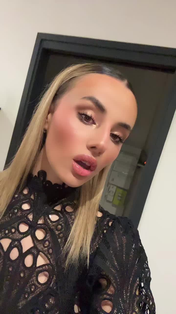 @victoriaromagne