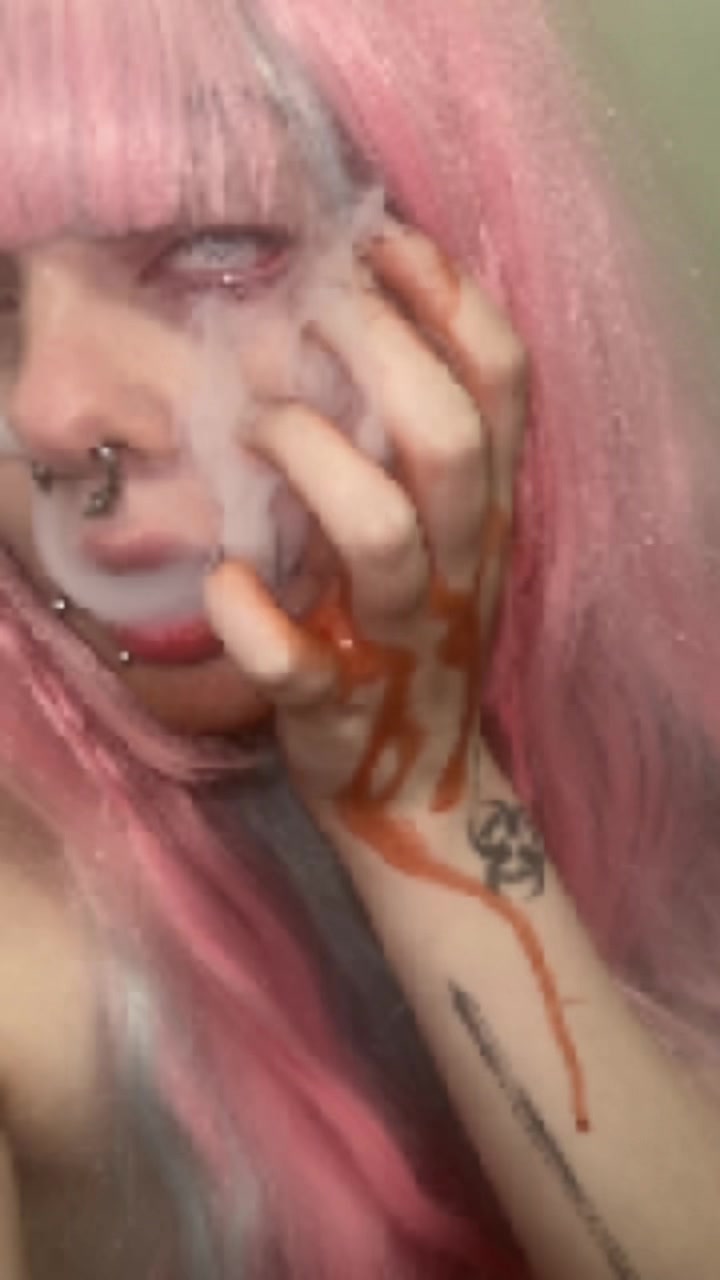 @☣️Suzie Rain☣️