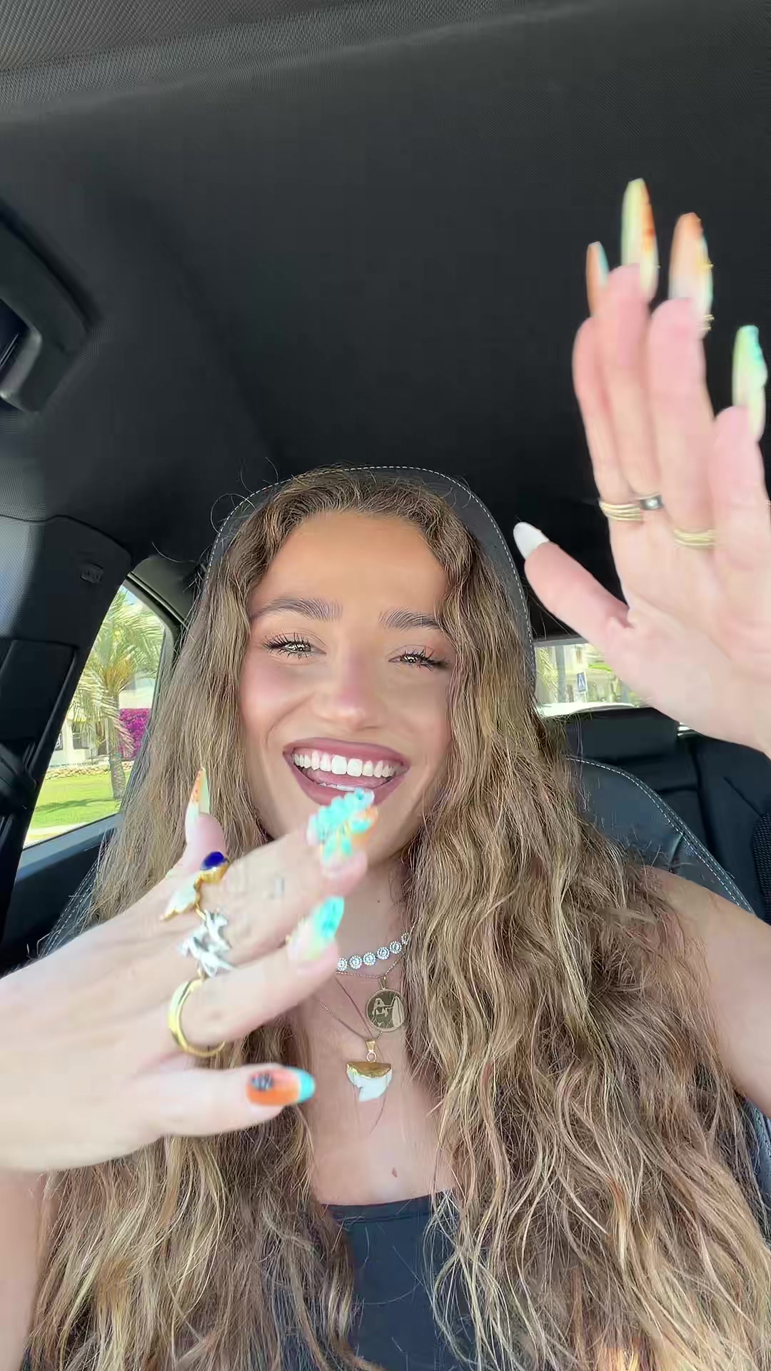 @sofiasurfers🦋✨