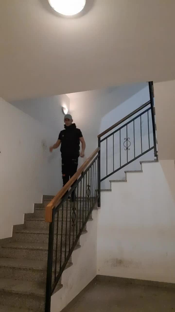@ZMAJO👑