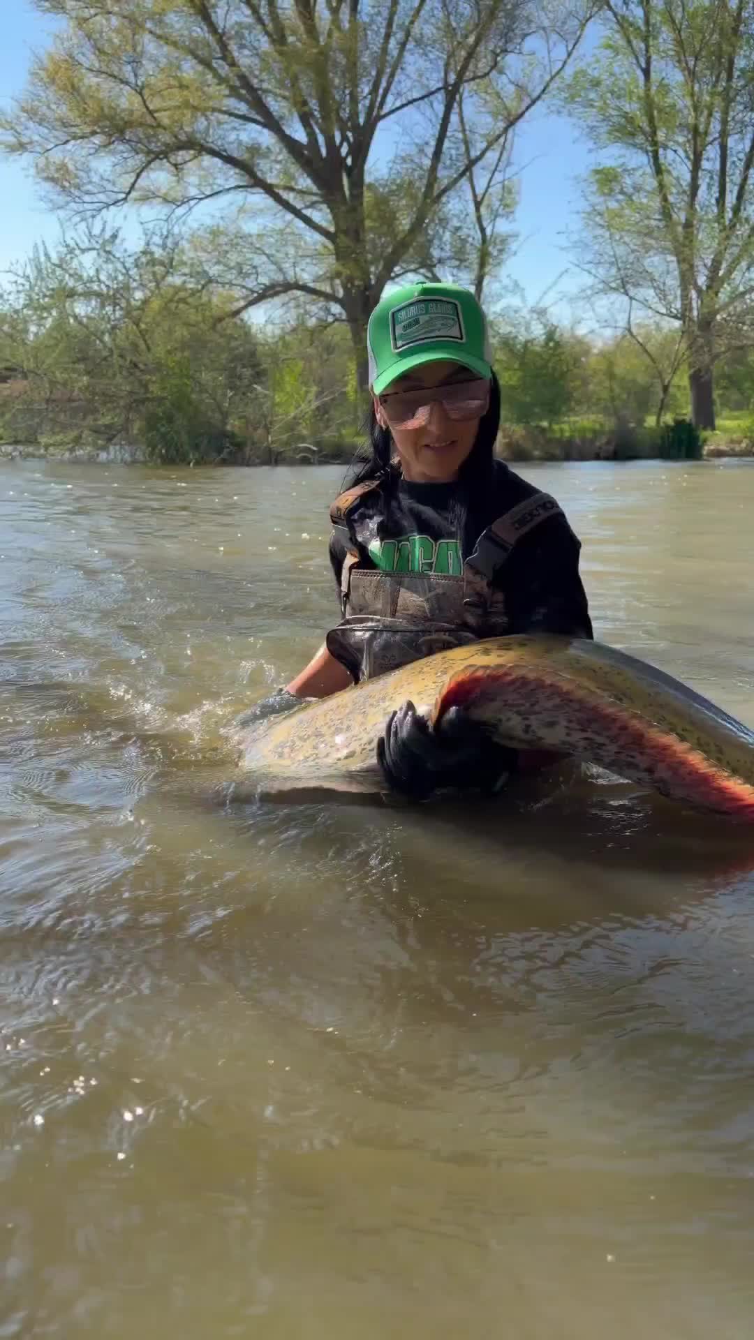 @Erika_fishing💚🖤