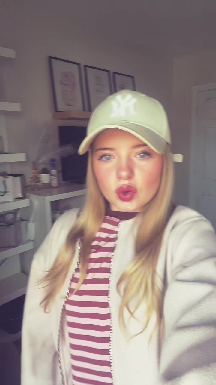 @annamullxx