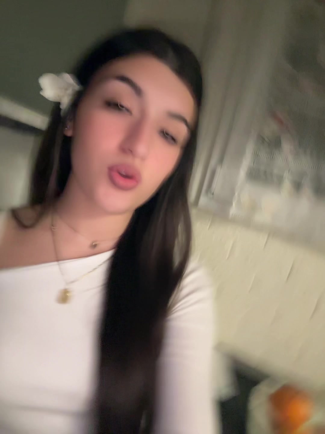 @vlonjatja