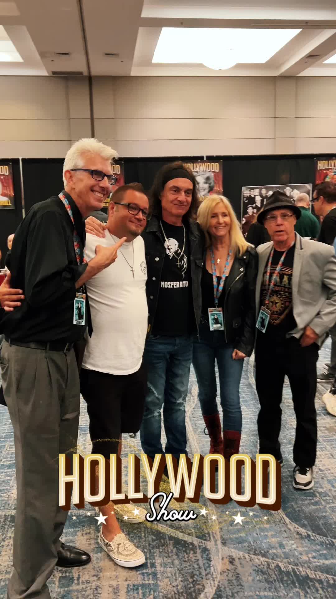 @Hollywoodshow.com