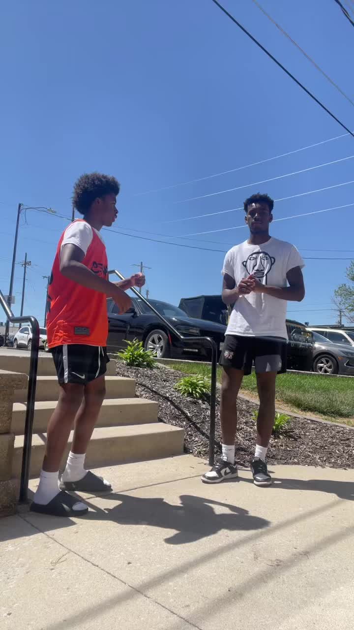 @Left handed Bandit 🤷🏾♂️