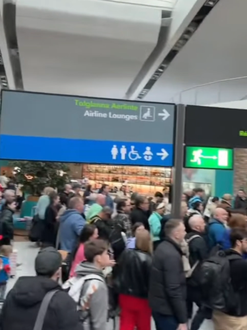 @ThisIs&Eacute;ire?