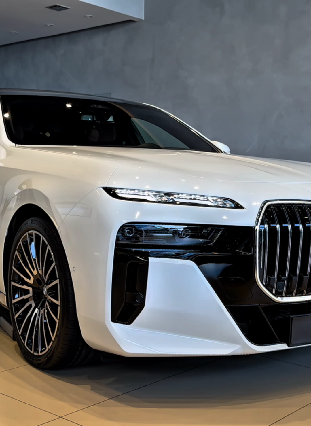 @Luxurious Cars