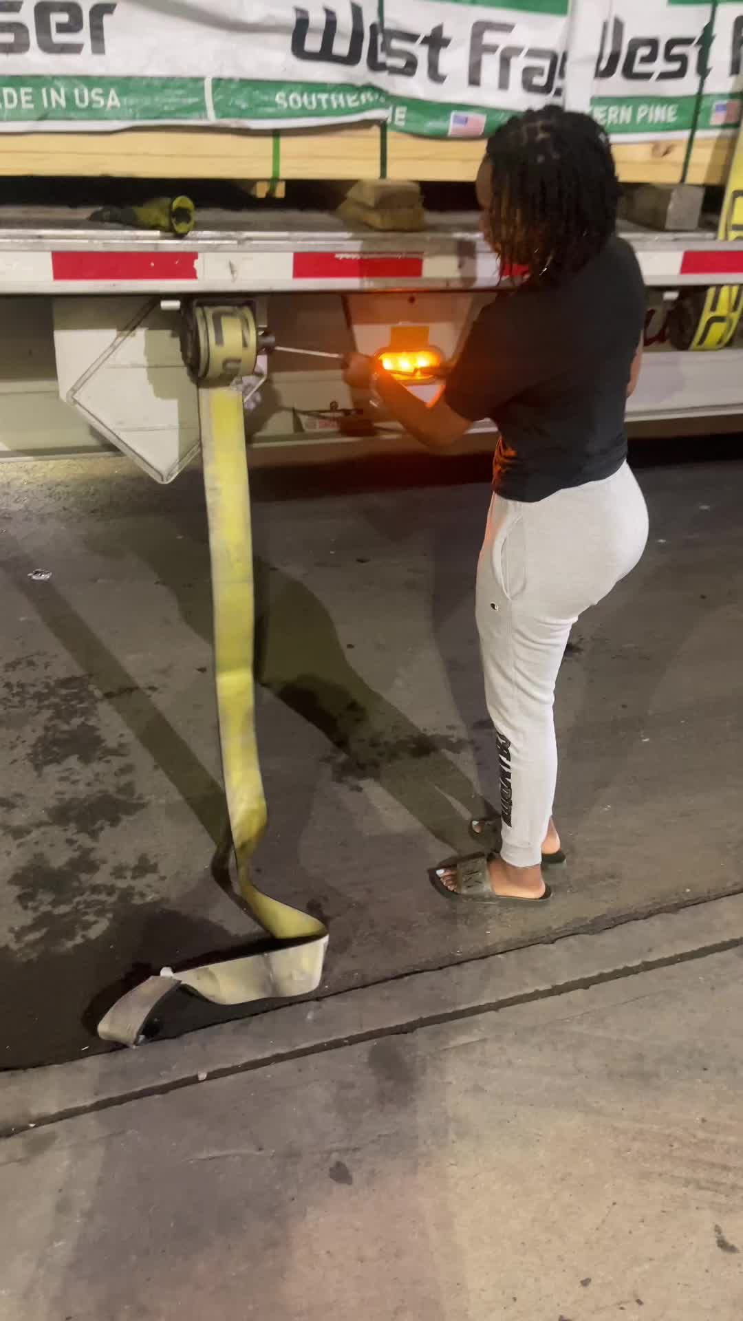 @yanneikaharriott