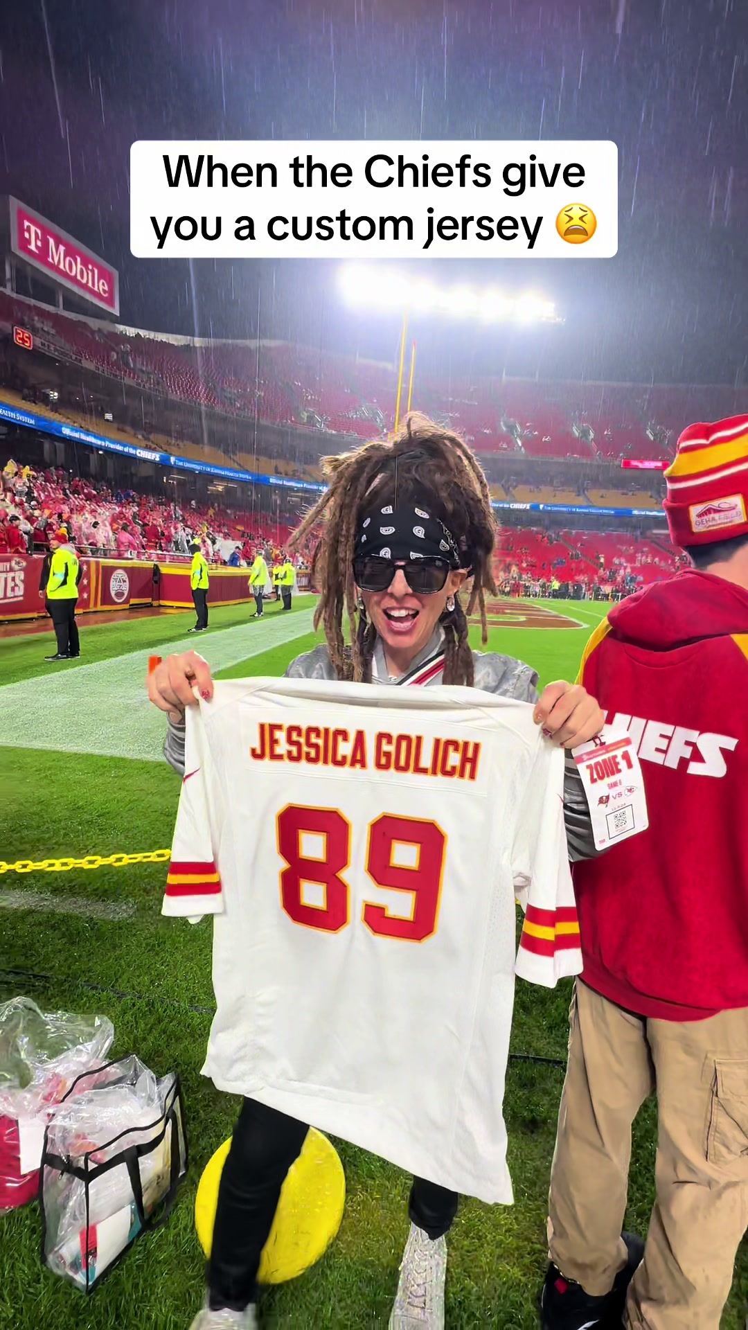 @JessicaGolich