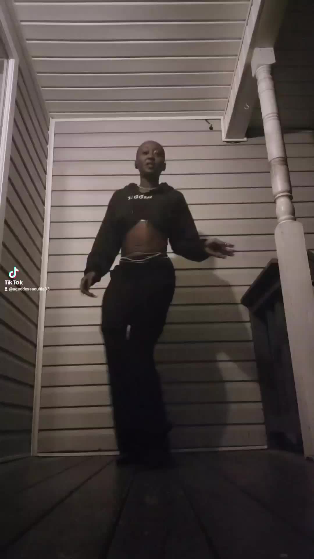 @AlienGoddess👽