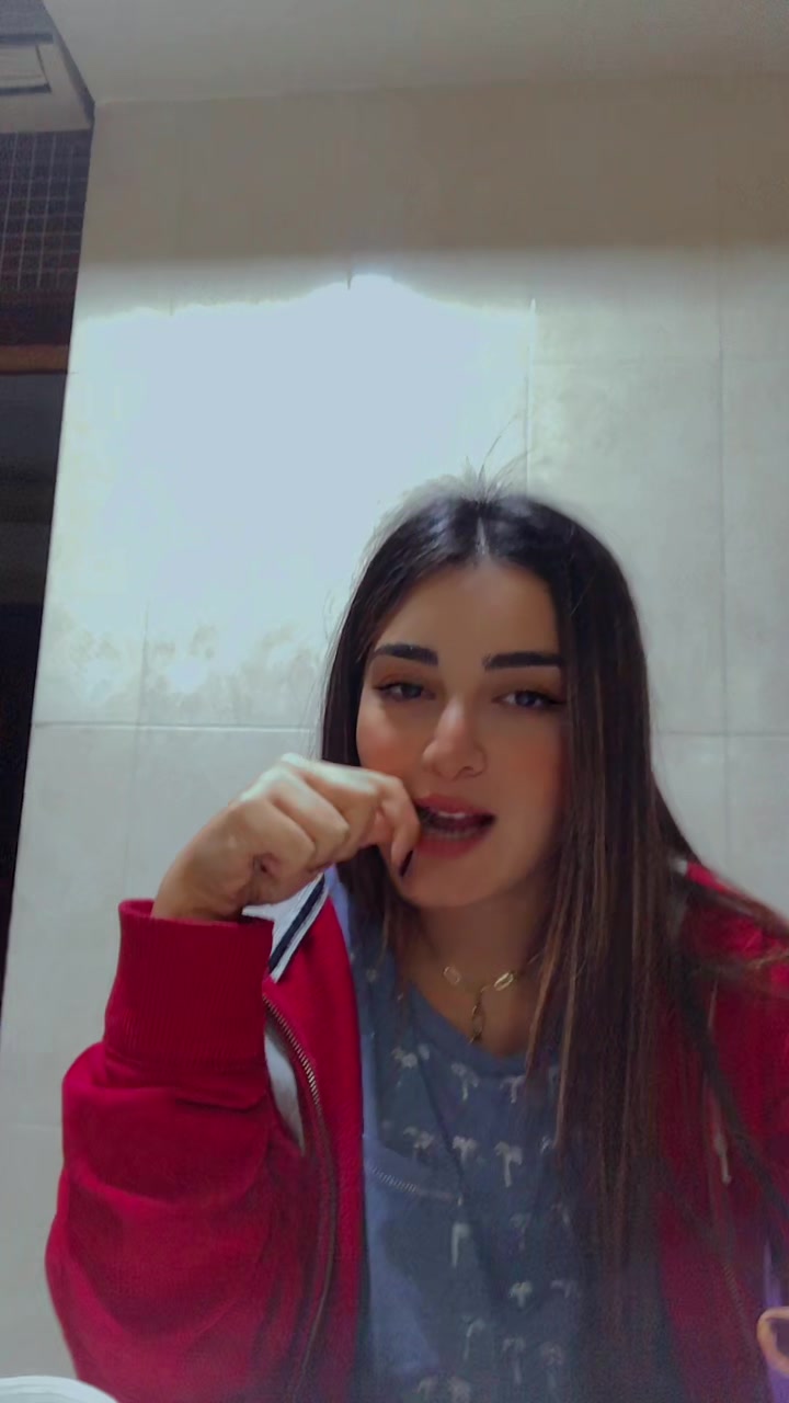 @sestrozz