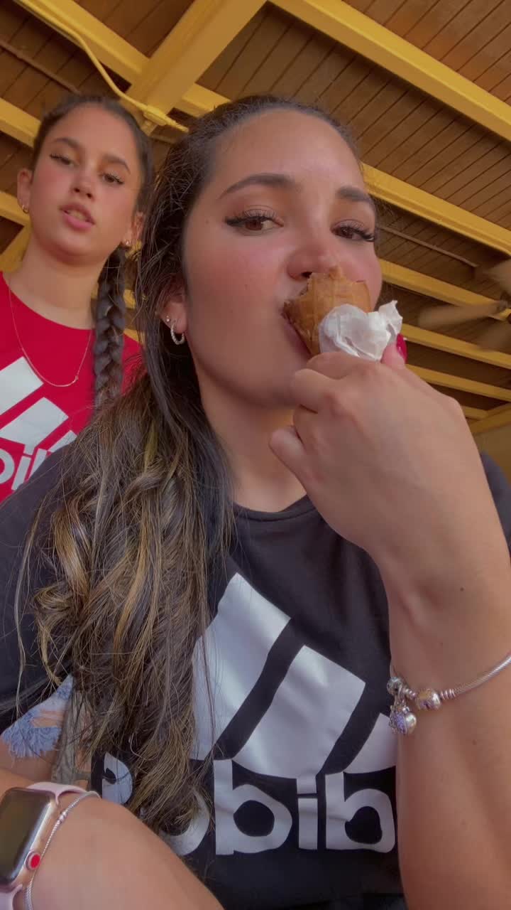 @Daniela Hernandez 👑