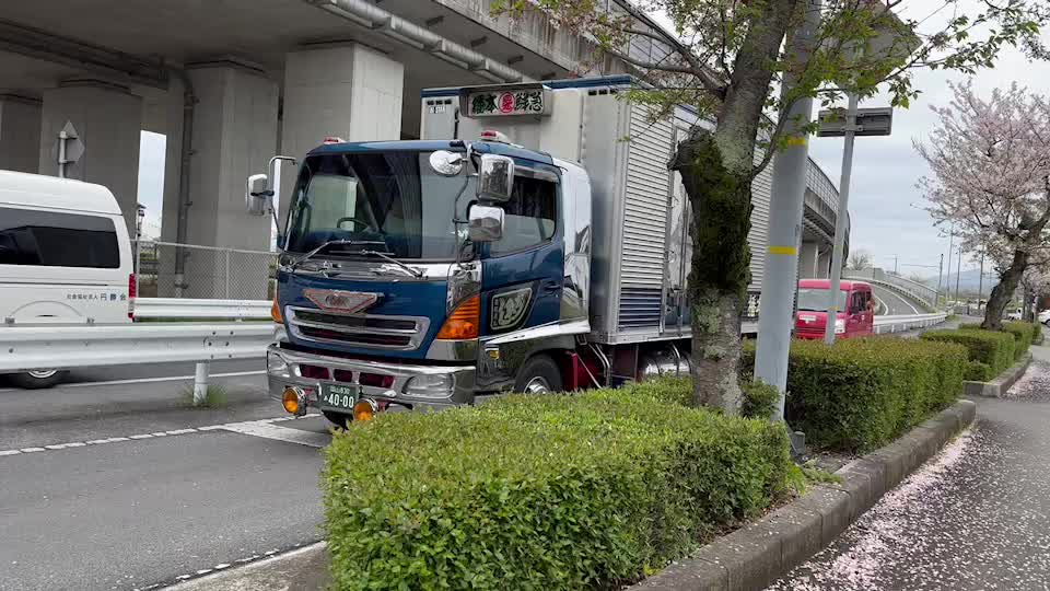 @ゆ