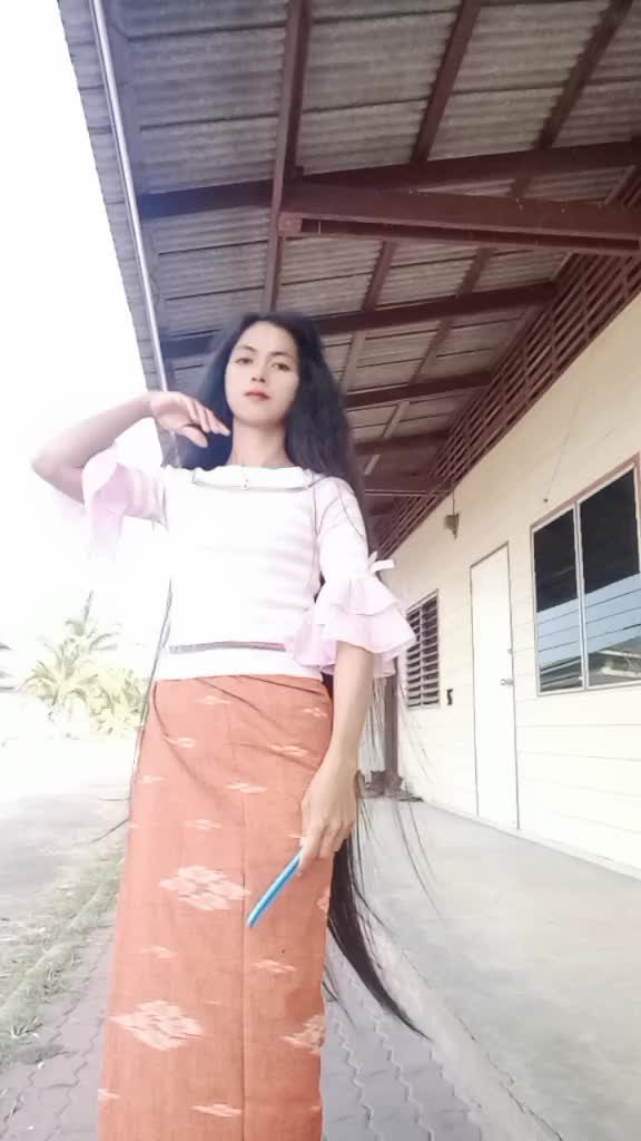 @ၾကာျဖဴ😘💙