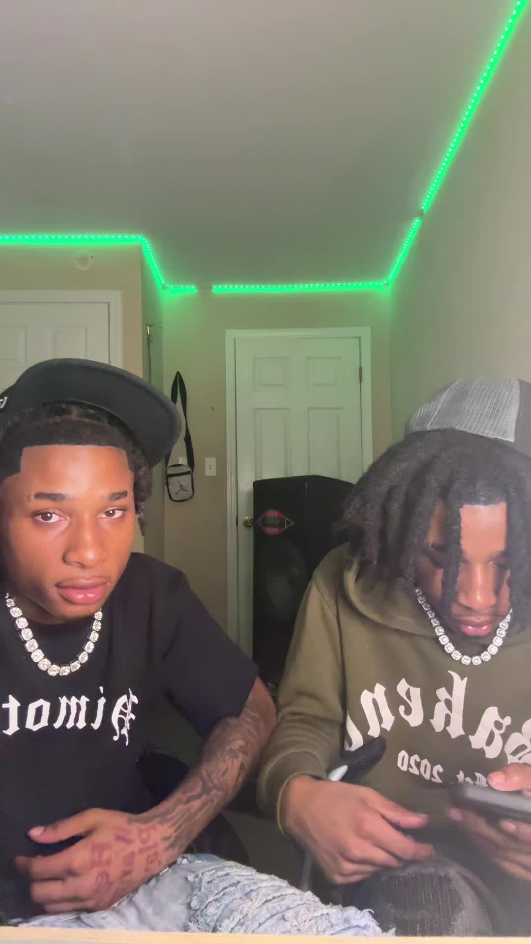 @DoubleVisionk