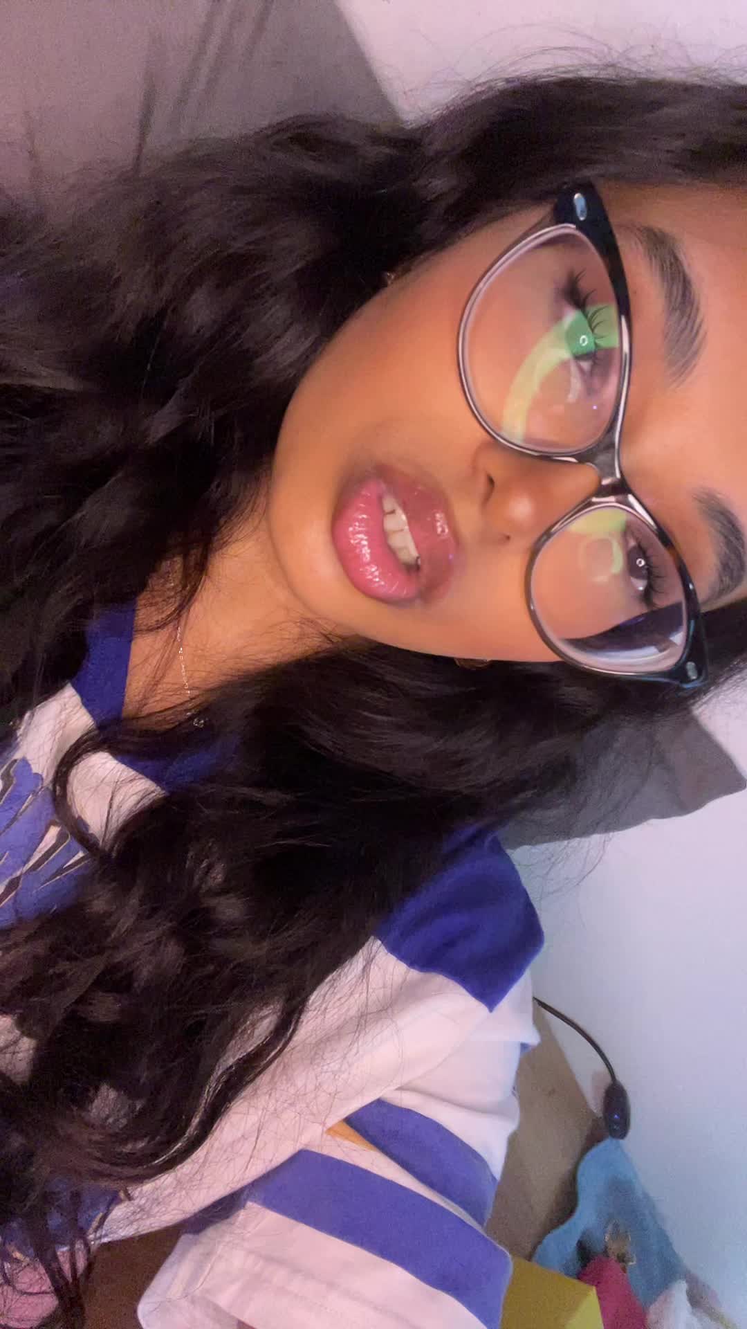 @sneha💋