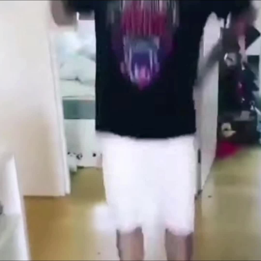 @<3