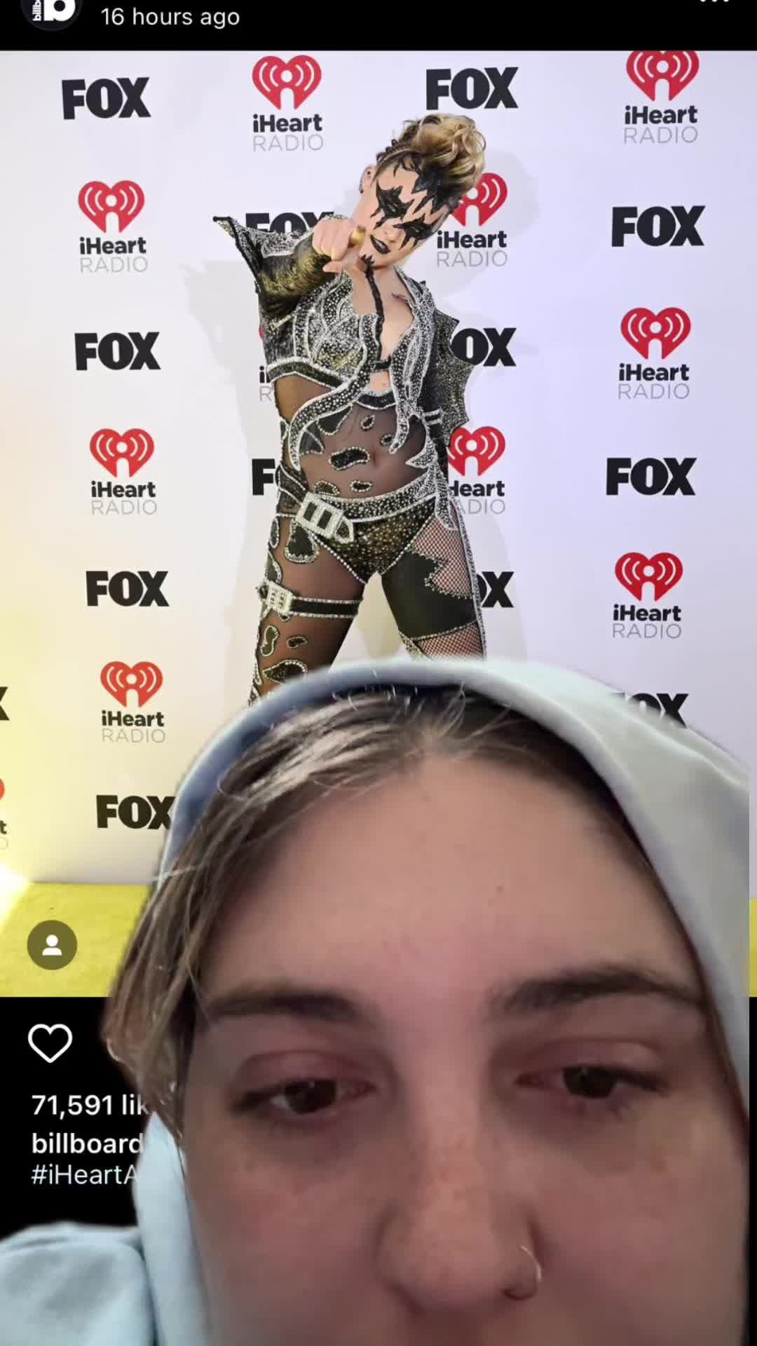 @mo