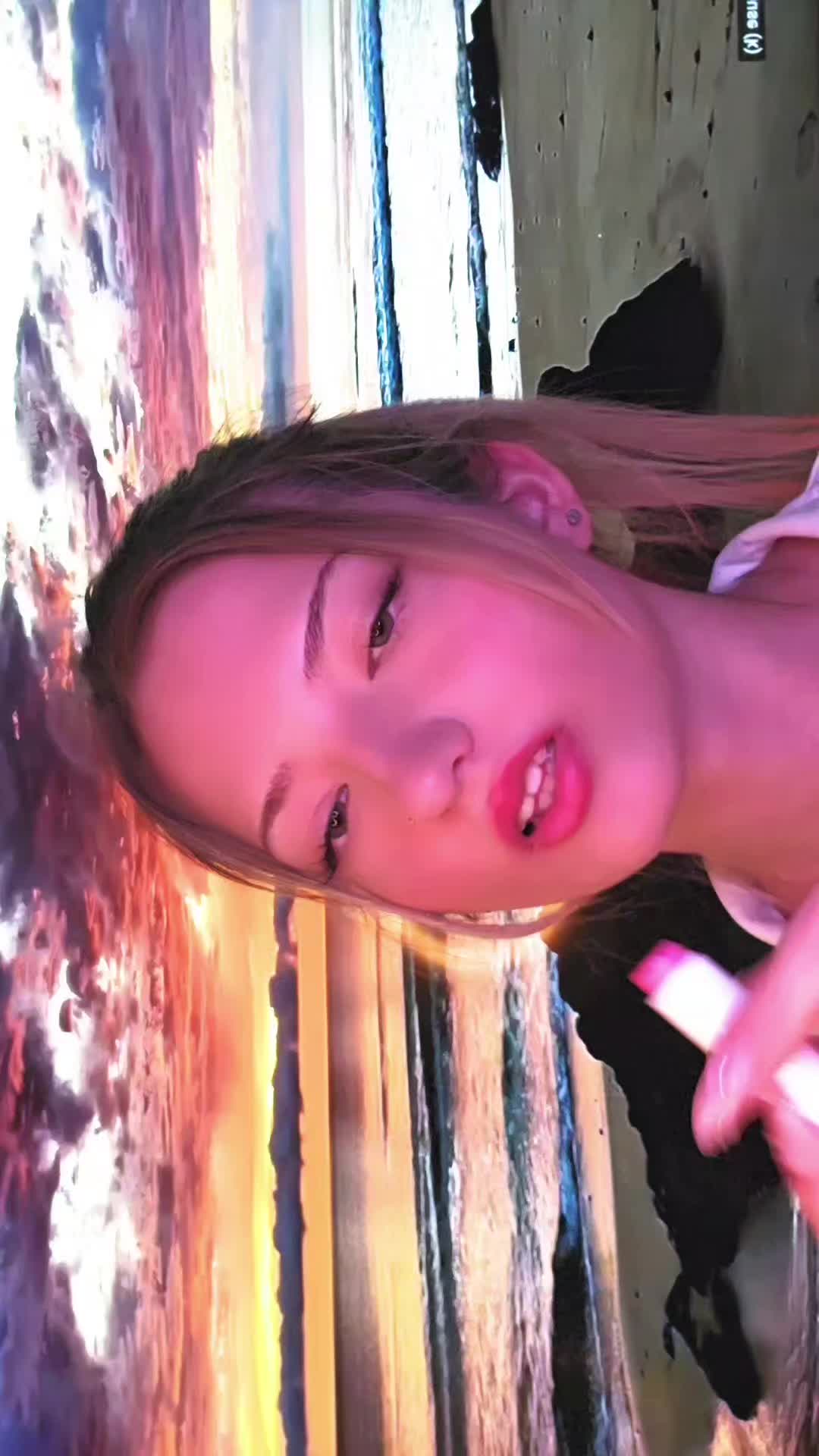 @daxnura