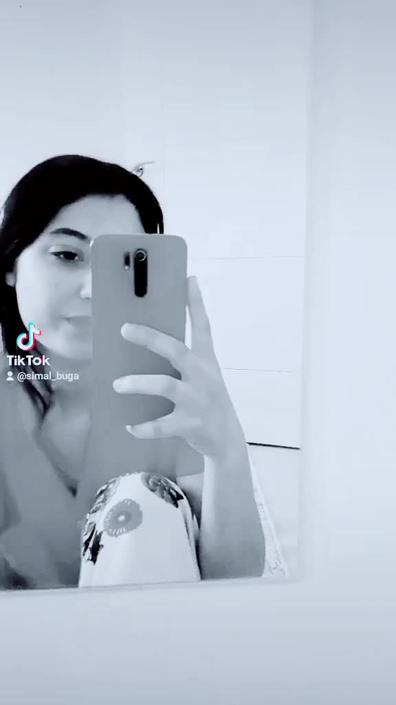 @deli_kiz