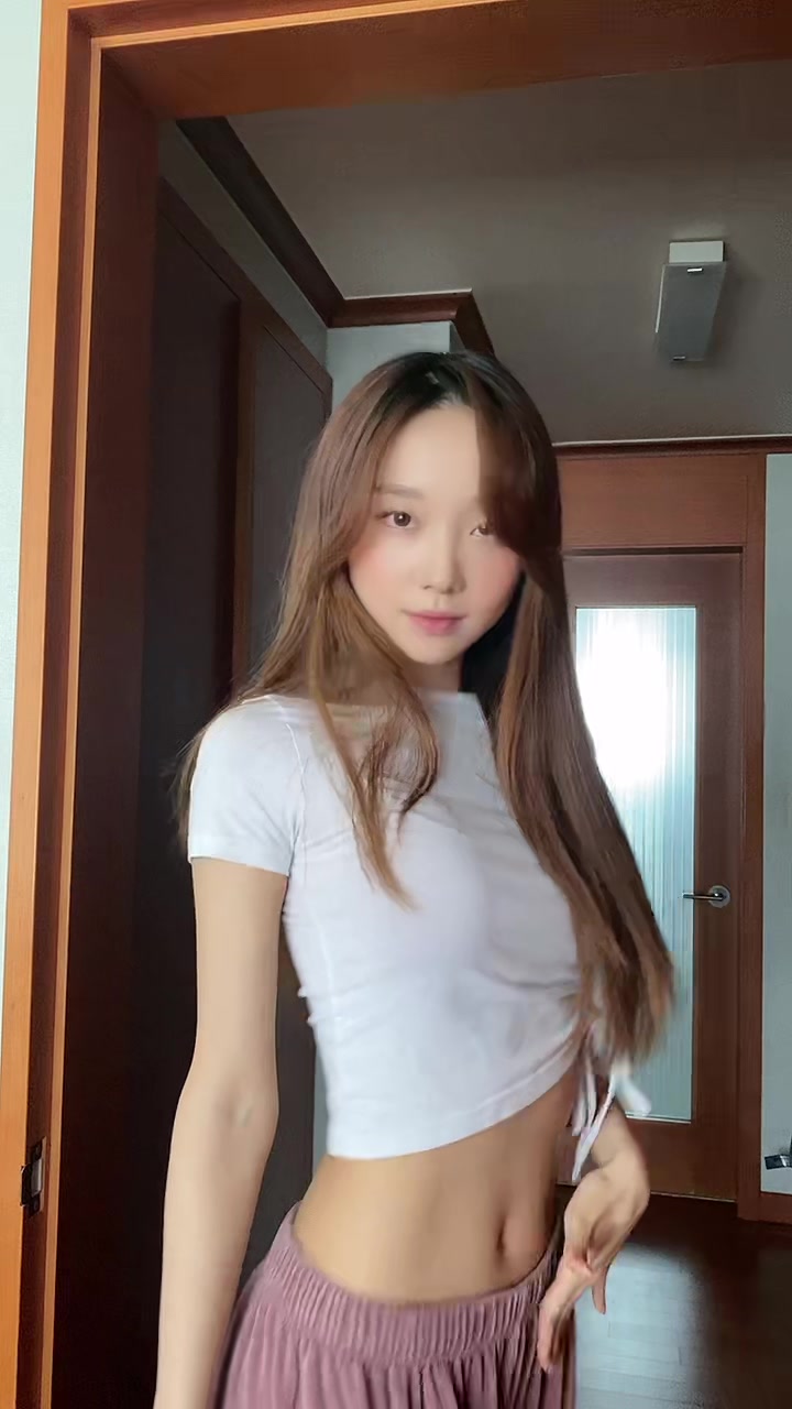 @혀니 Hyunnie