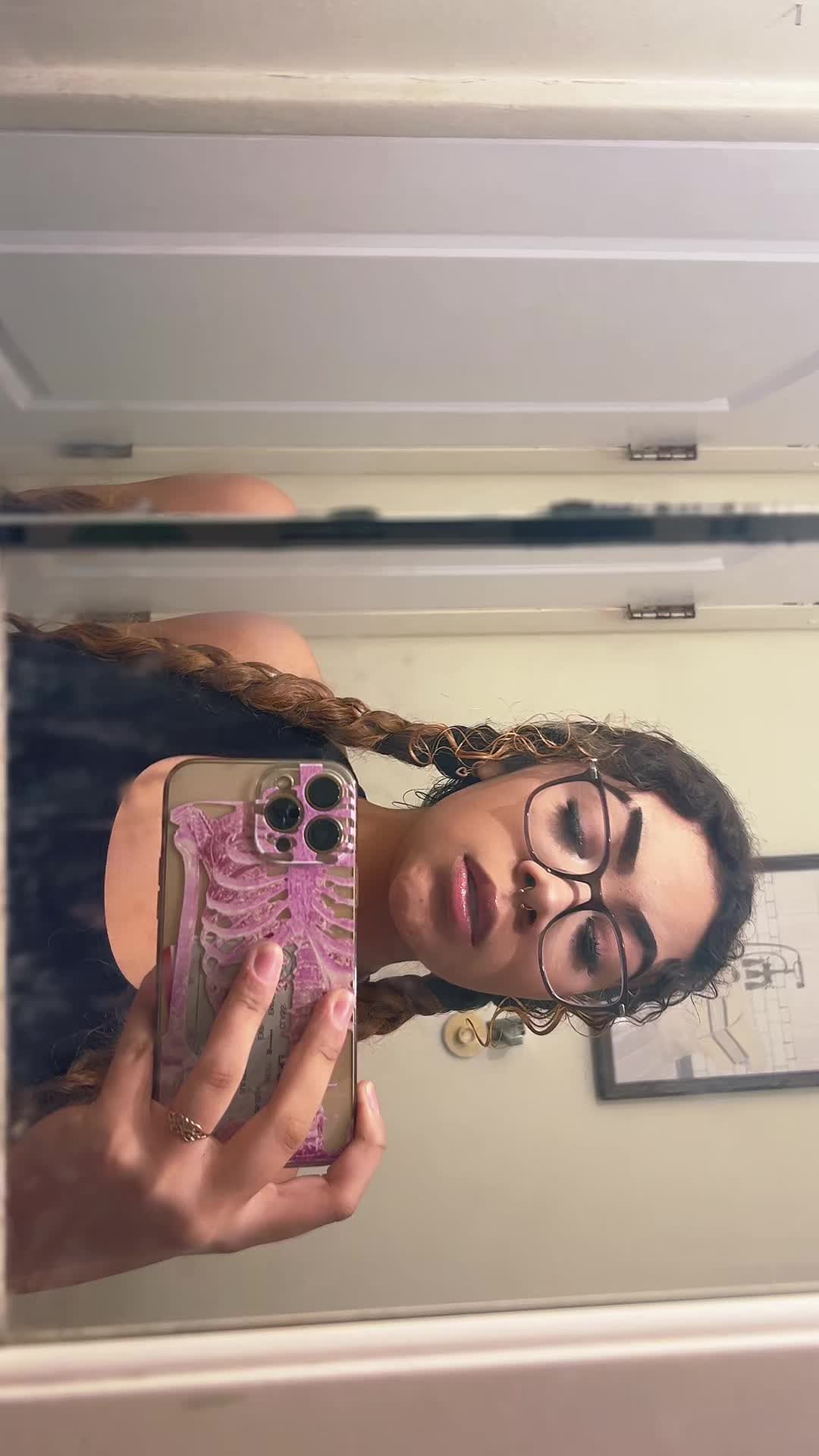 @Juliii