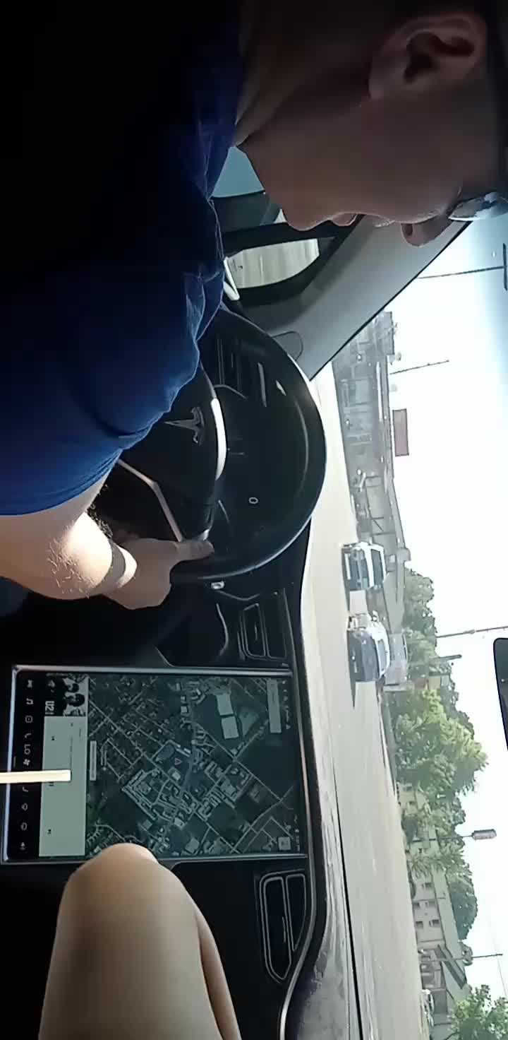 @SebreezyXD