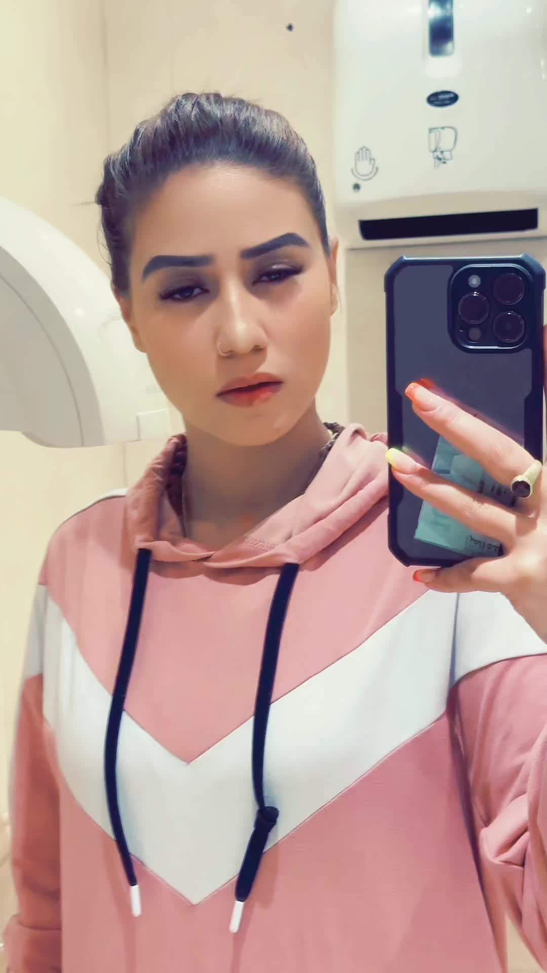 @Anniepoudel1