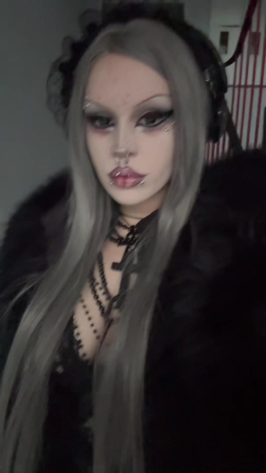 @palesw0rdsgirlx