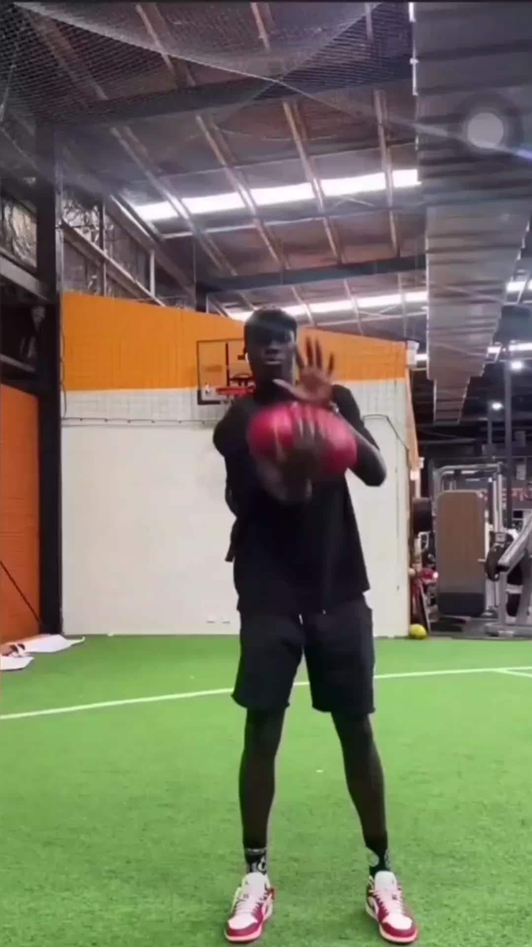 @HypebosS