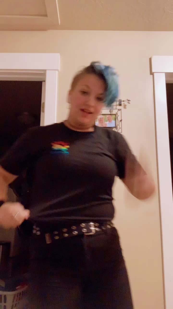 @LGBiTches