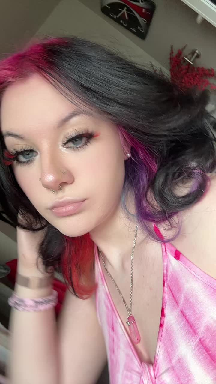 @teaganseniuk