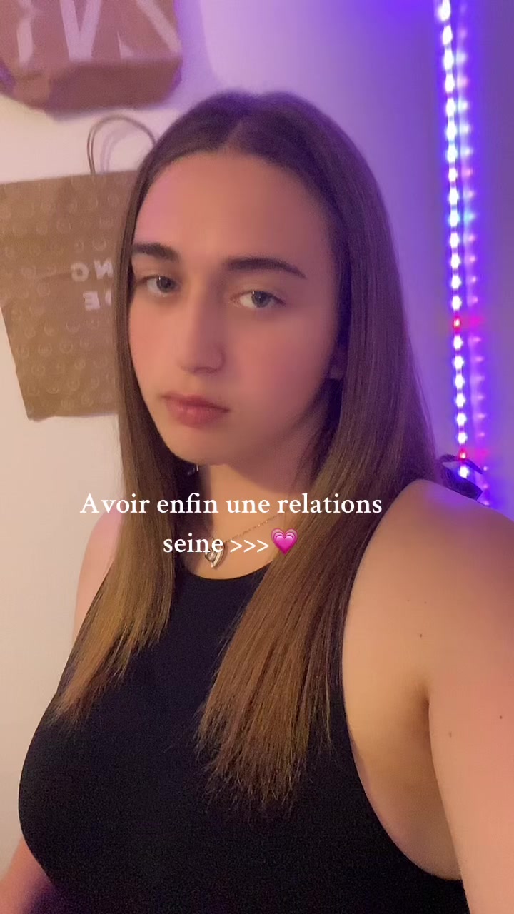 @Emelyne ᥫ᭡